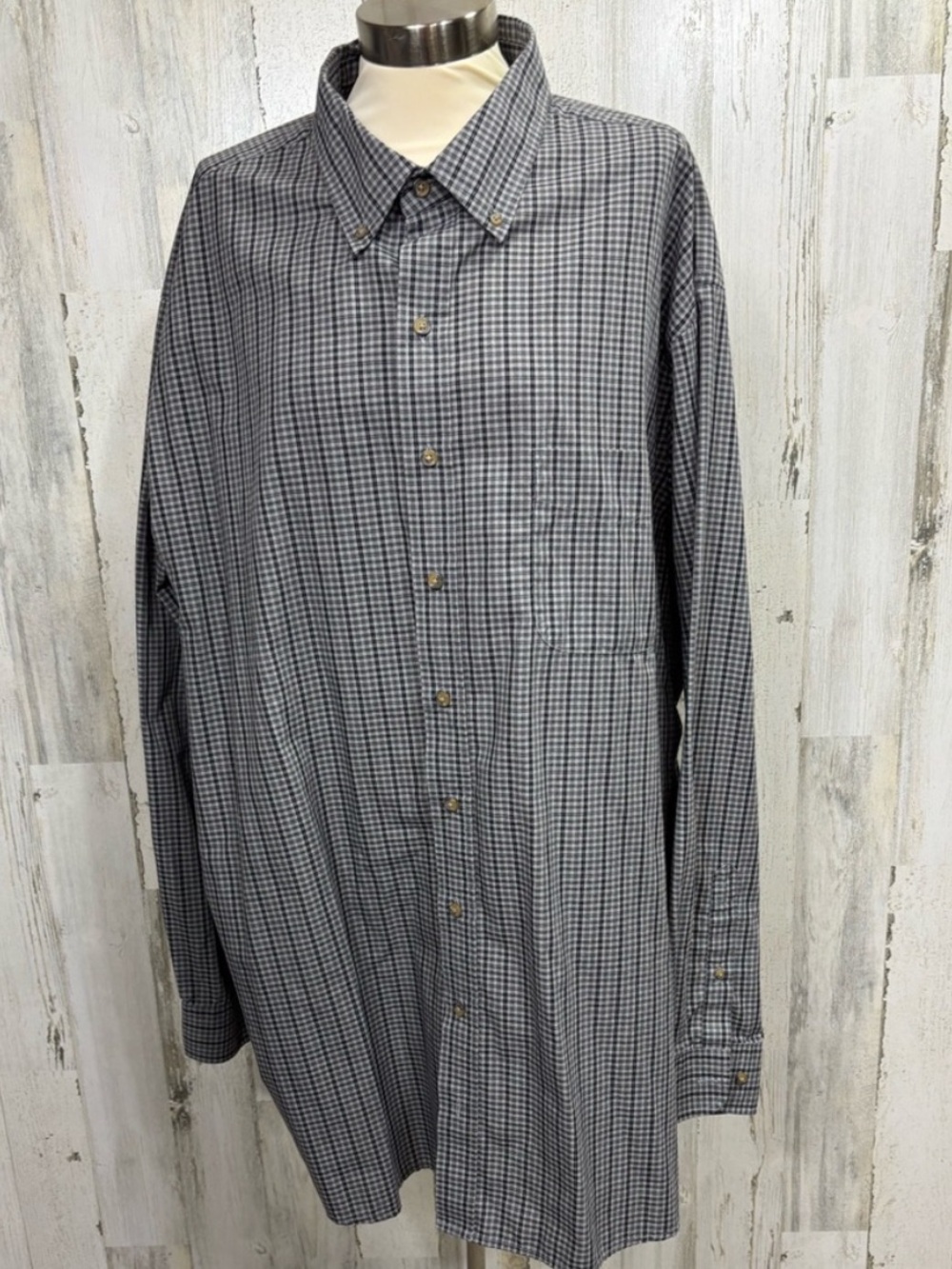 Harbor Bay Men's Gray Checked Button-Down Shirt